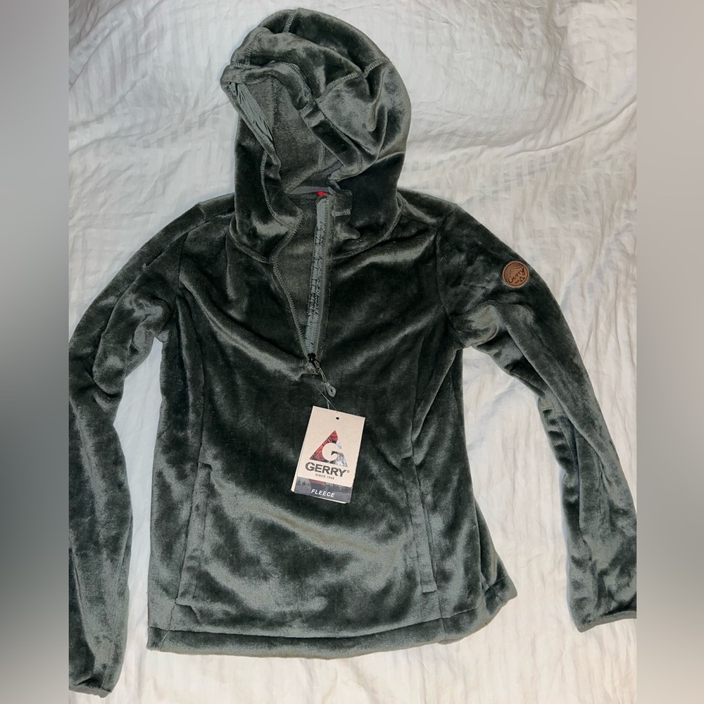 Gerry size small green fuzzy fleece